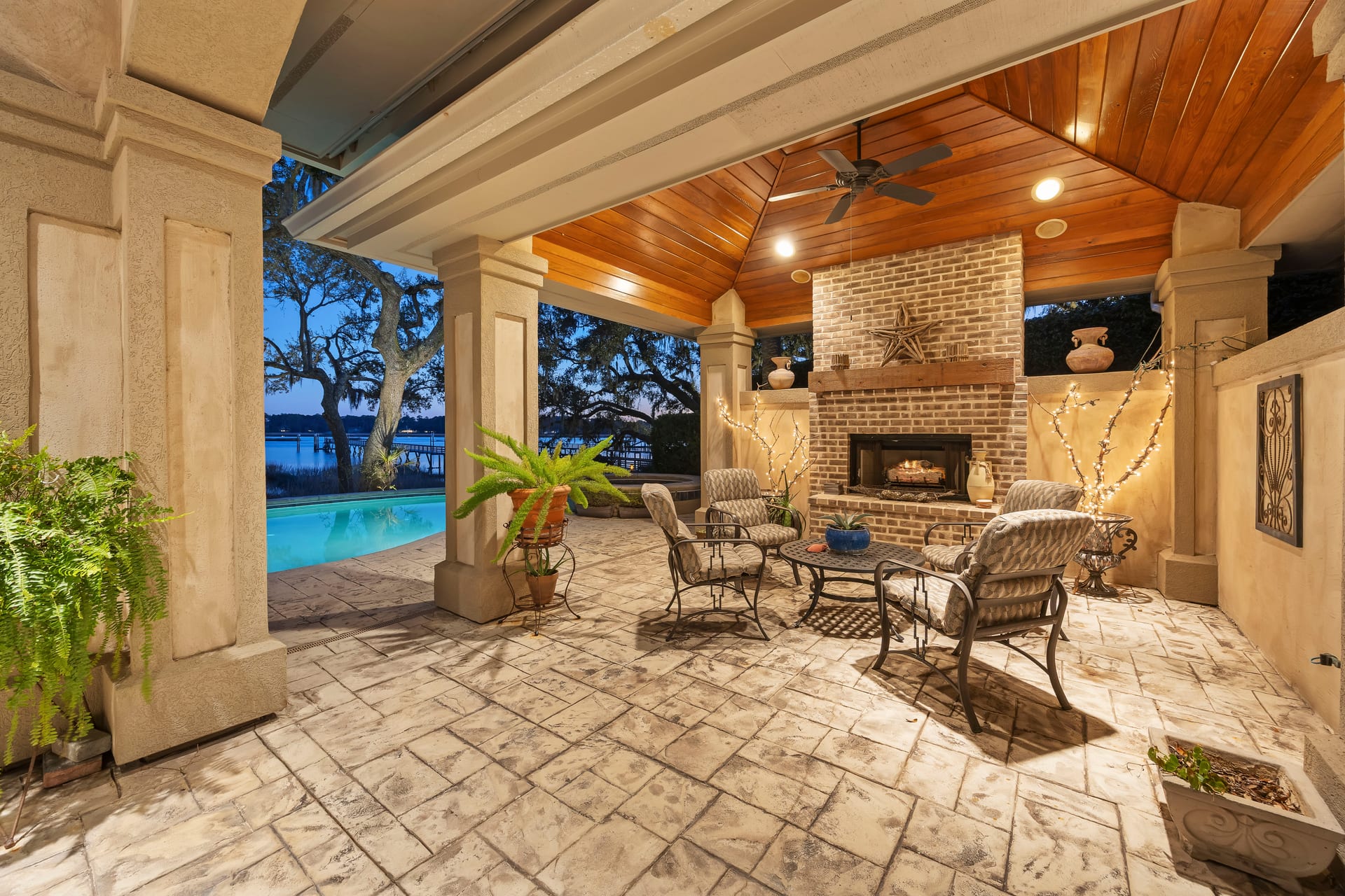 Outdoor Living — 47 River Club Drive, River Club