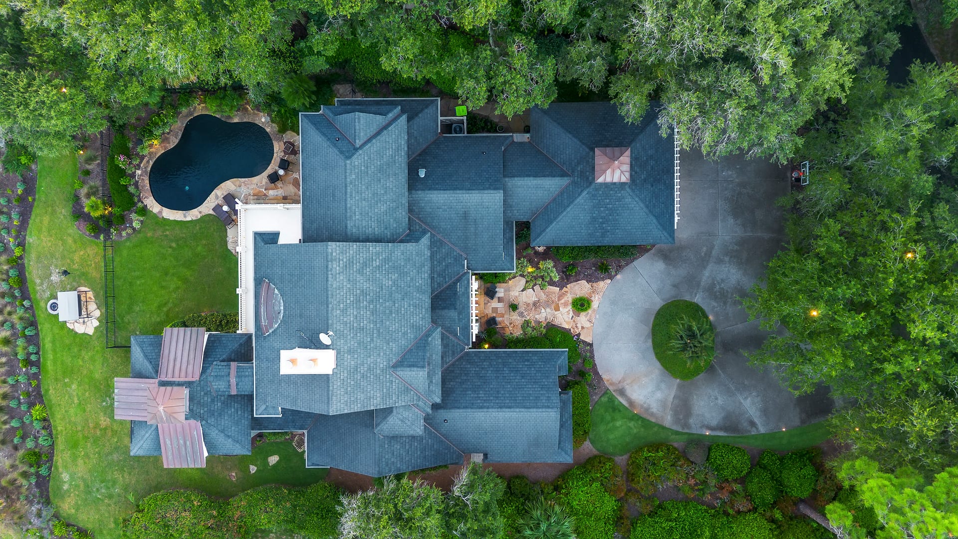 Aerial view — 52 N Port Royal Drive, Port Royal