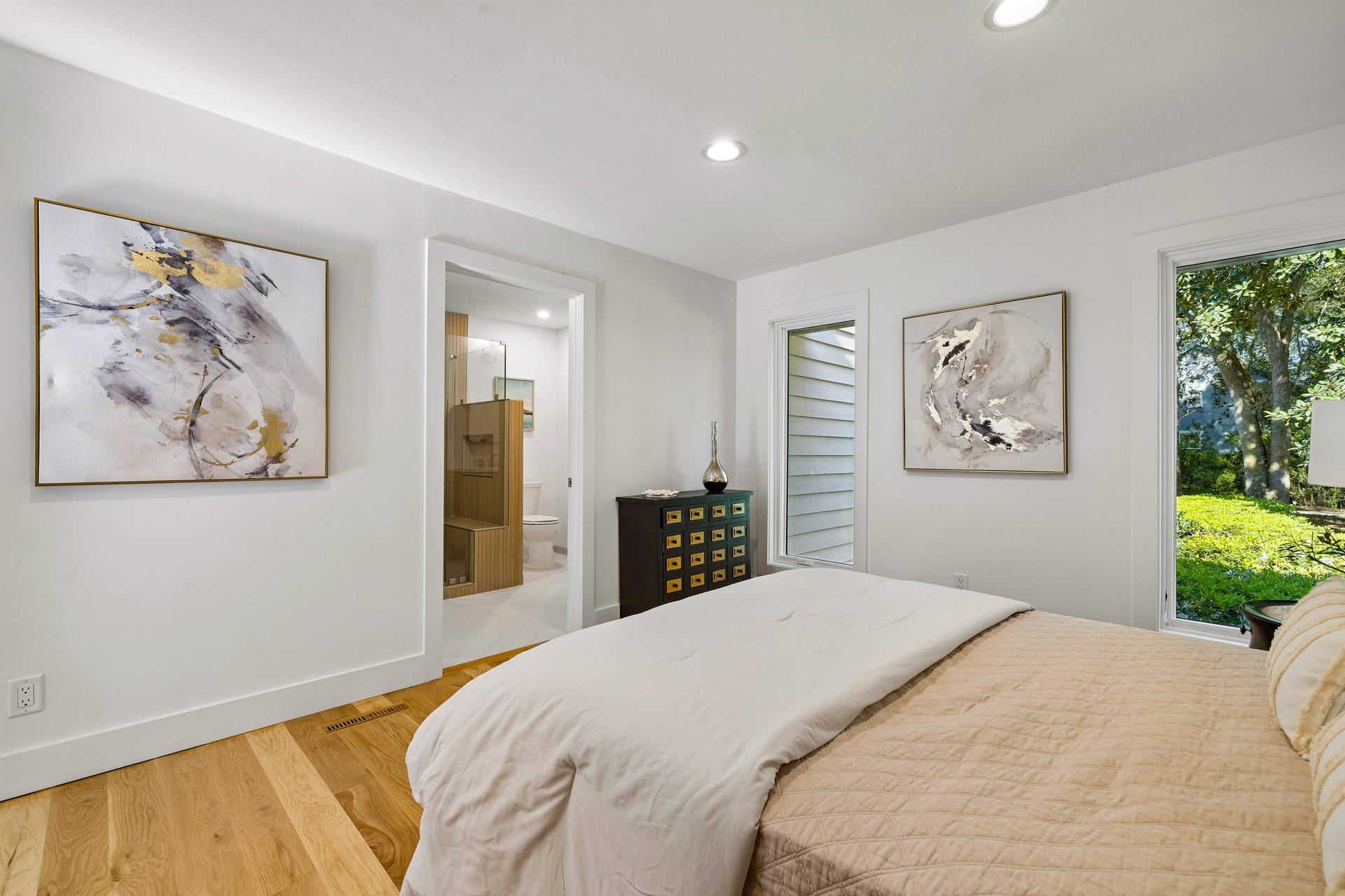 Primary suite — 13 McIntosh Road, Spanish Wells