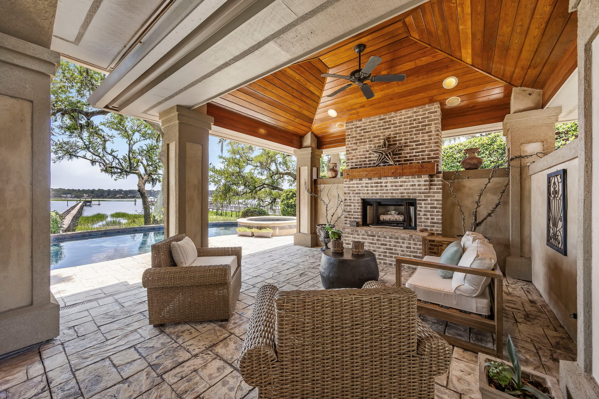Outdoor Living — 47 River Club Drive, River Club