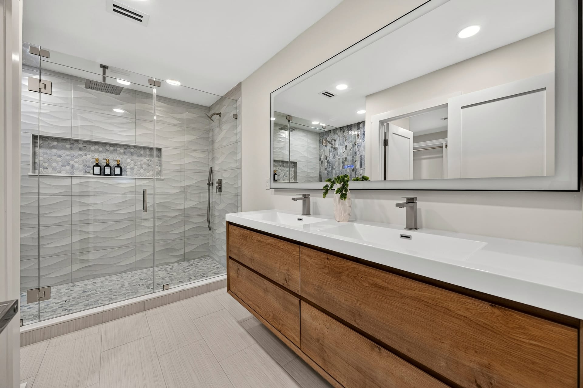 Bath — 9 Fort Walker Drive, Port Royal