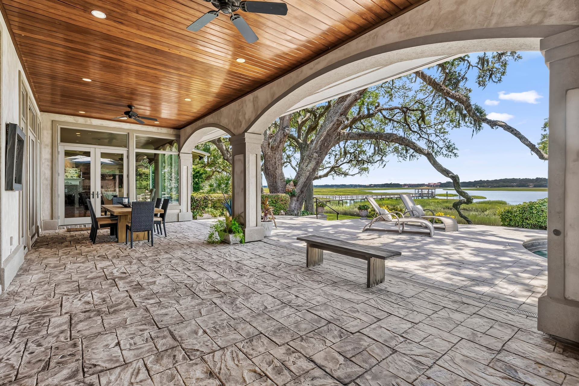Outdoor Living — 47 River Club Drive, River Club