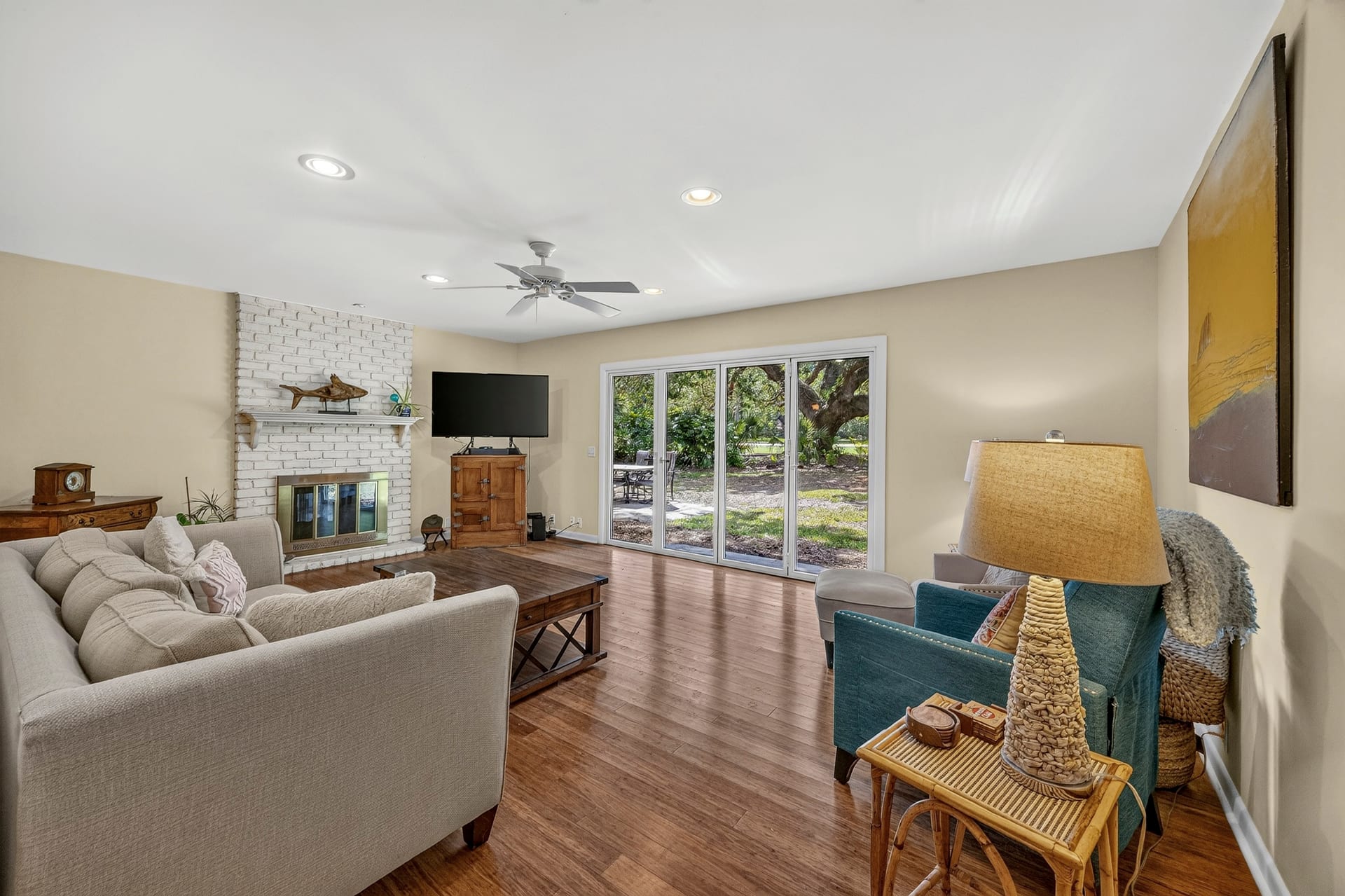 Living room — 4 Robbers Row, Port Royal