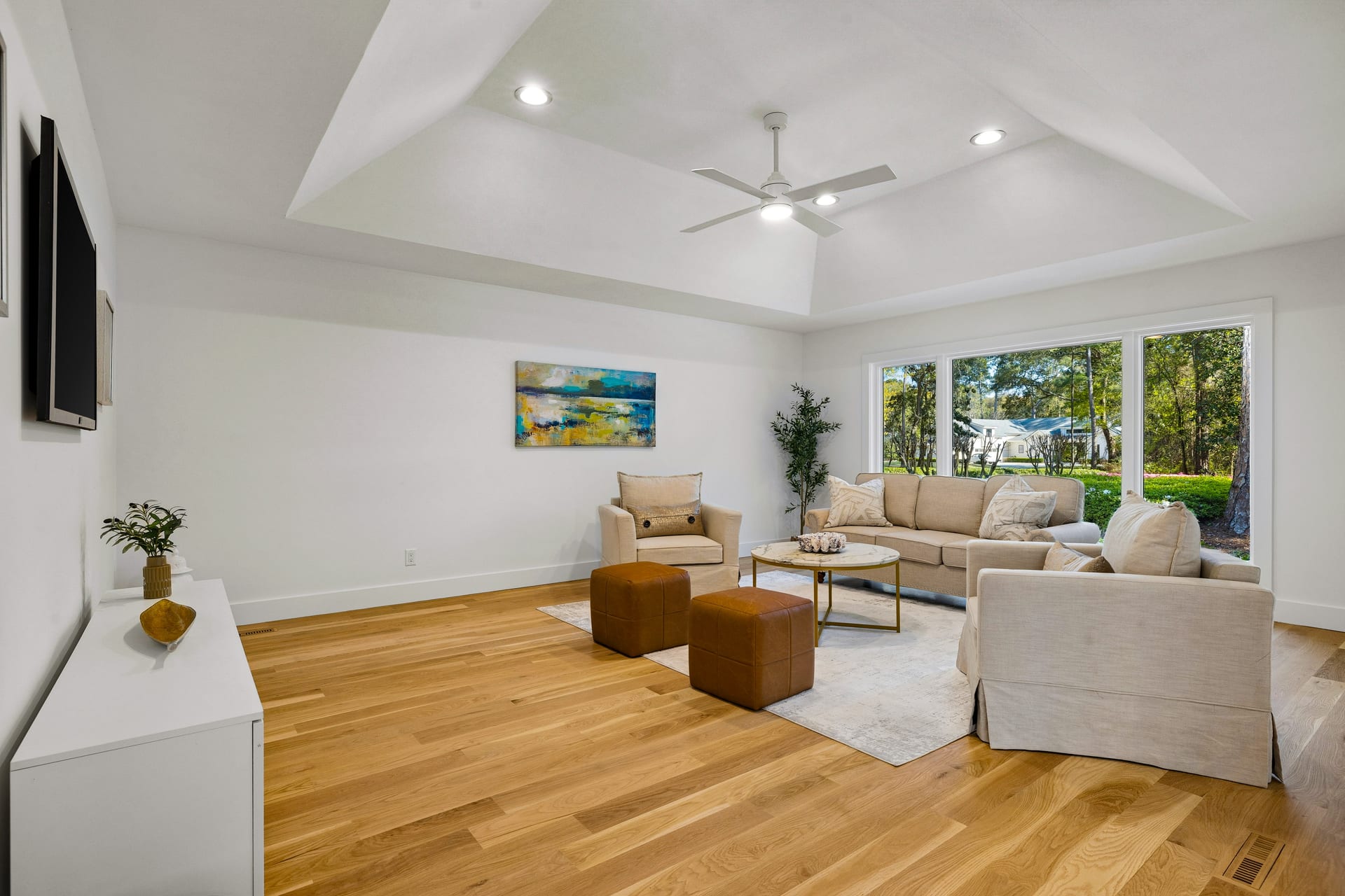 Living room — 13 McIntosh Road, Spanish Wells