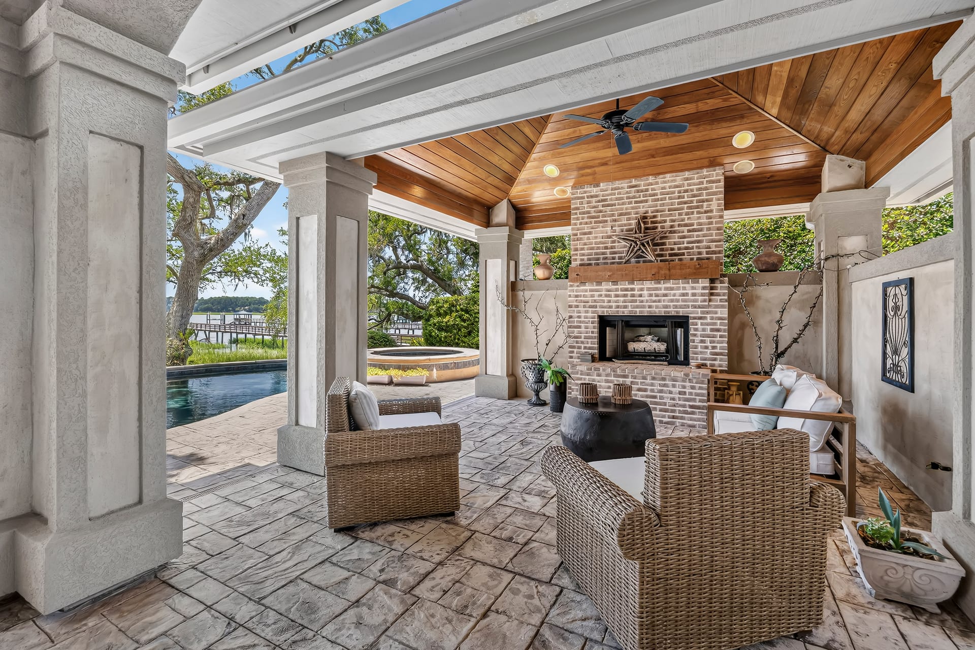 Outdoor Living — 47 River Club Drive, River Club
