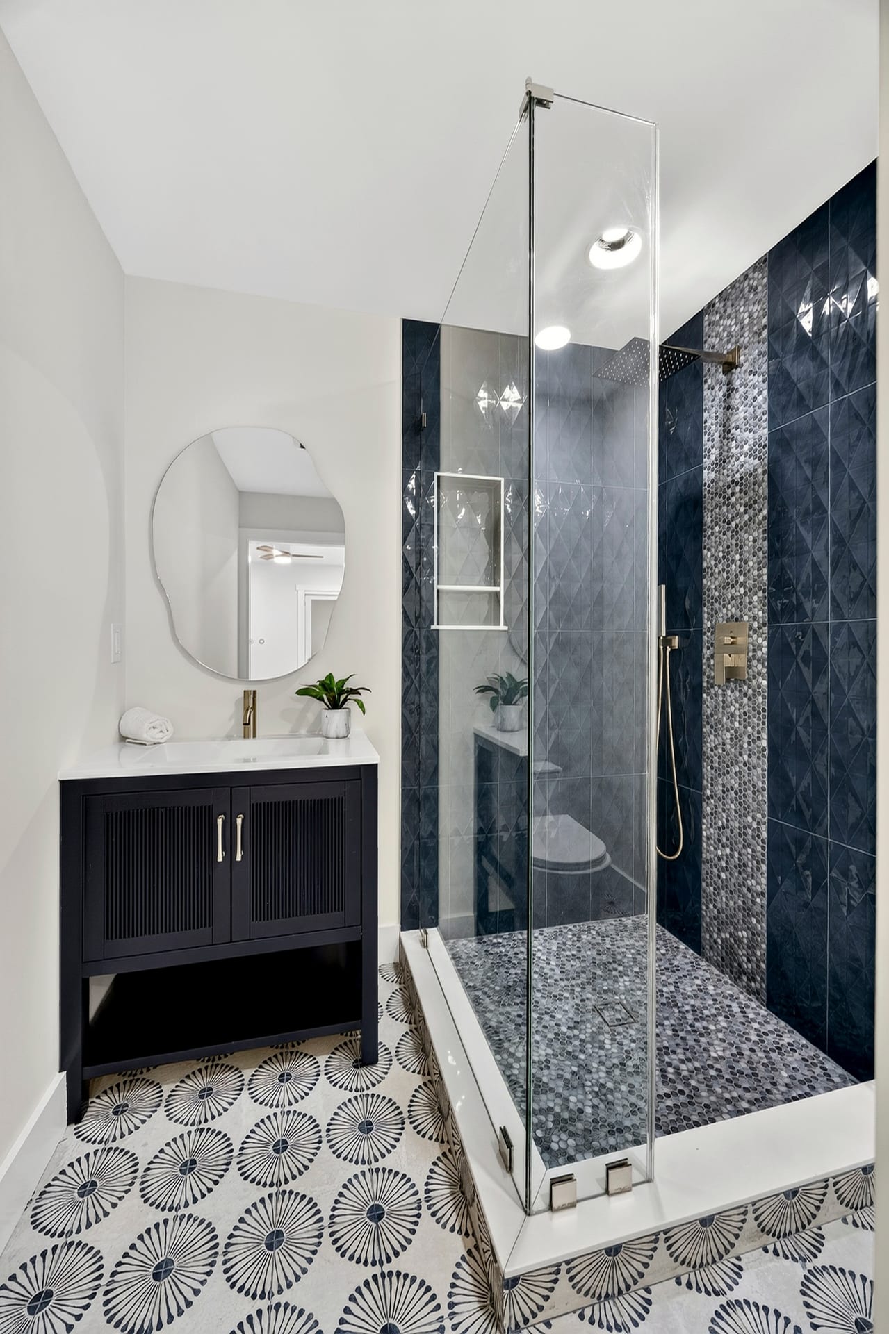 Bath — 9 Fort Walker Drive, Port Royal