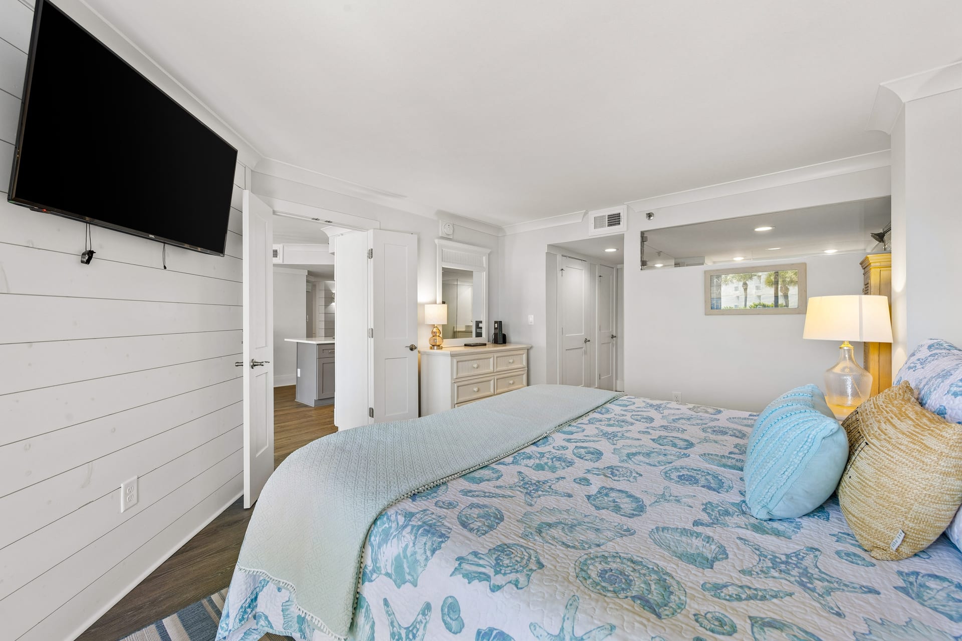 Primary suite — 1 Ocean Lane #1110, Palmetto Dunes