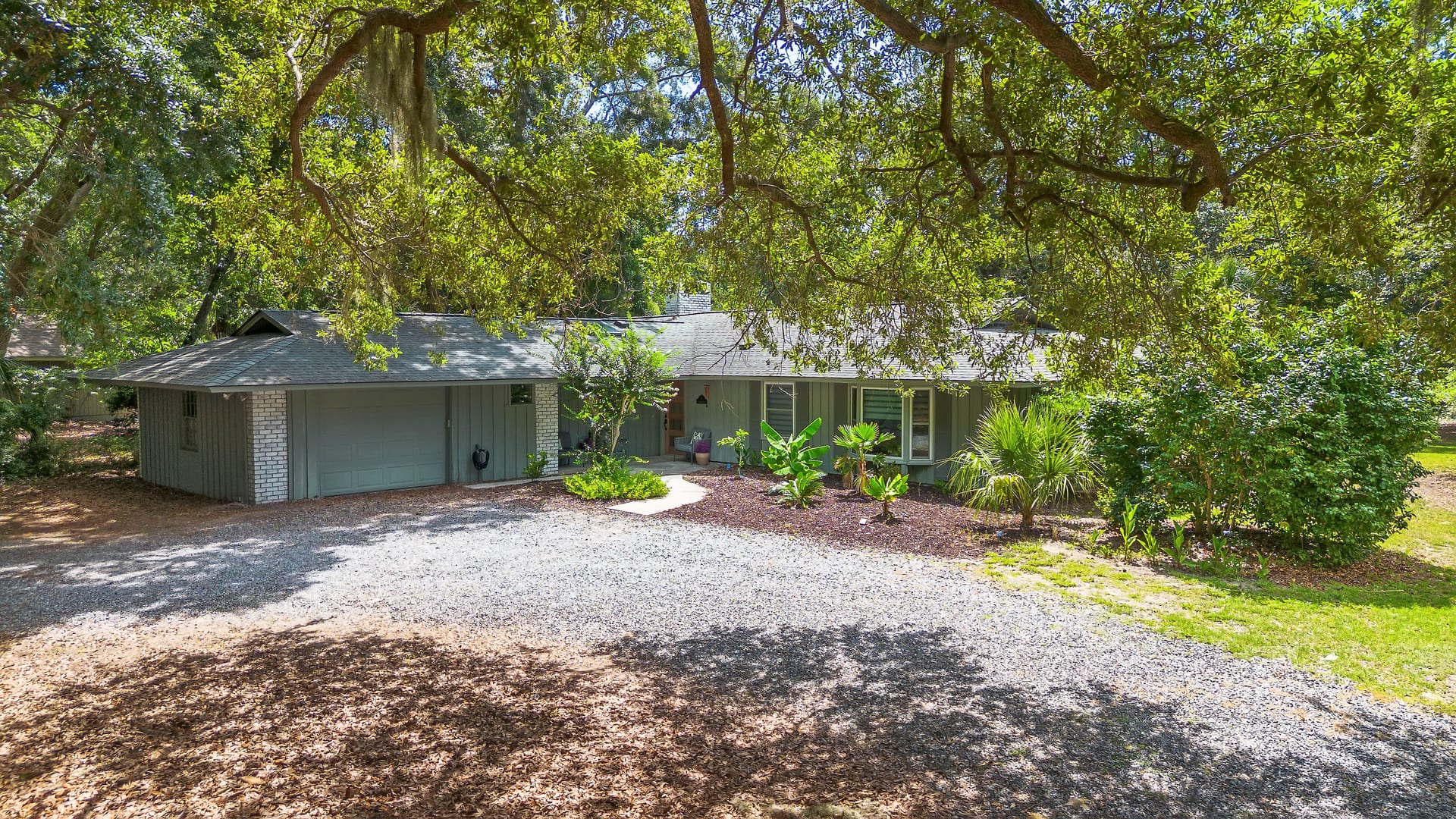 Front exterior — 4 Robbers Row, Port Royal
