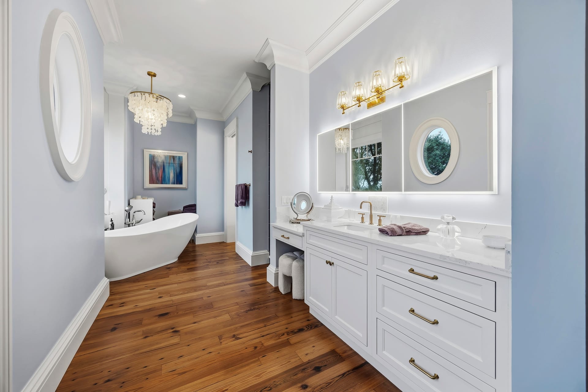 Bath — 52 N Port Royal Drive, Port Royal